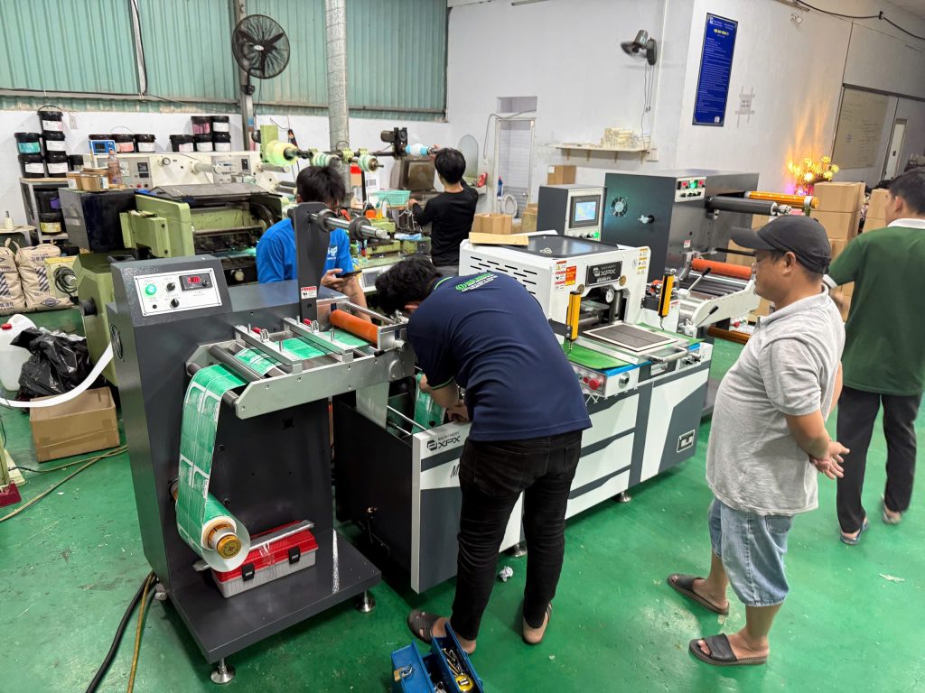 Khai Nguyen staff delivering the machine to the customer’s production site